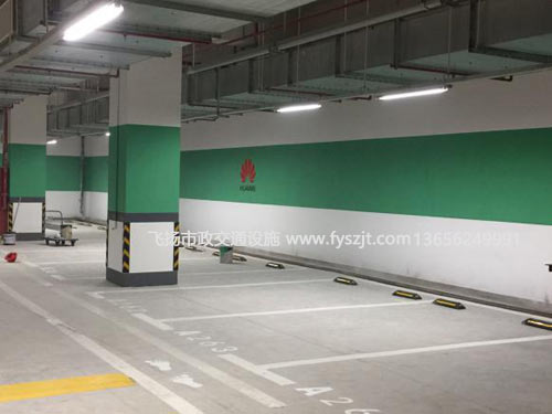 蘇州華為研發(fā)中心停車(chē)場(chǎng)劃線(xiàn)施工
