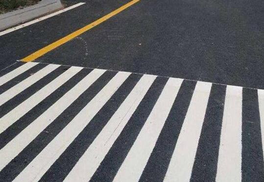 道路劃線，道路標線是怎么畫出來的？