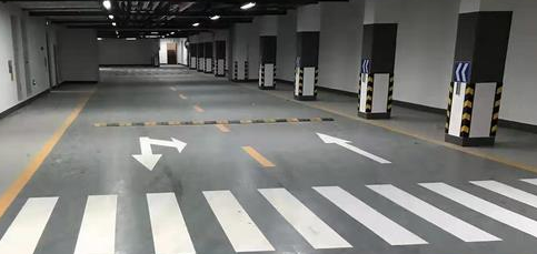停車位劃線不清晰，如何合理停車？