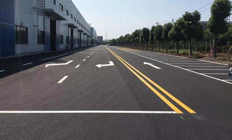 昆山廠區(qū)道路劃線多少錢？找飛揚(yáng)市政價格合理