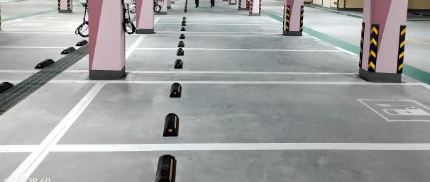 合肥車位劃線解析，地下車庫減速帶設(shè)置原則？
